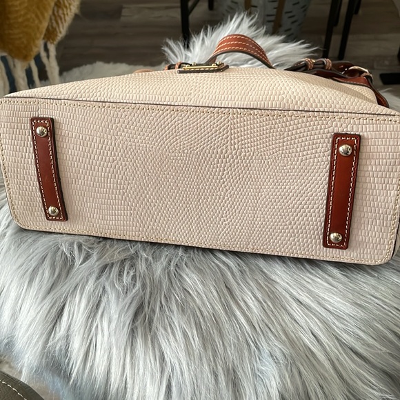 Dooney & Bourke Shoulder Bag - Picture 4 of 7